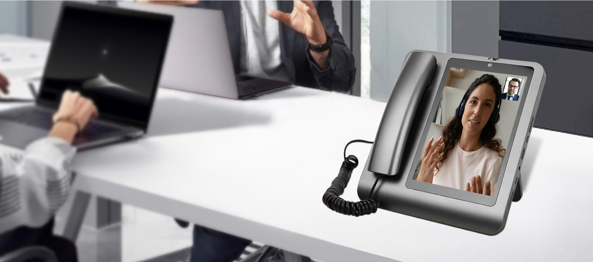 Smart Desktop Telephone