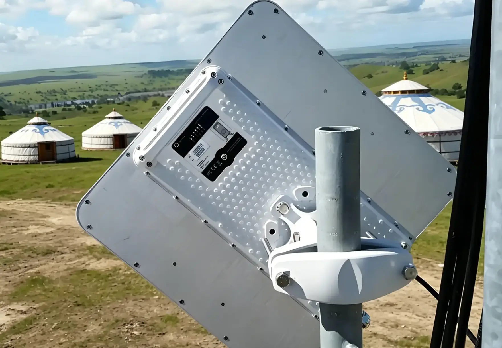 Why Can a Wireless Bridge Transmit So Far. Not Provide Wide WiFi Coverage?